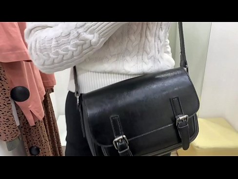 ❤️ Public masturbation sa batan-ong bitch FeralBerry nga adunay dildo sa fitting room ❤️ Porn video sa amon ❌