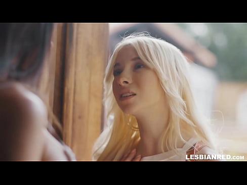 ❤️ Ang babaye mipauli pipila ka bulan ang milabay ug mikaon sa puki sa iyang stepmom ❤️ Porn video sa amon ❌